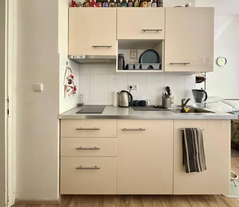 Apartamento Cozy Karlin Praga Exterior foto